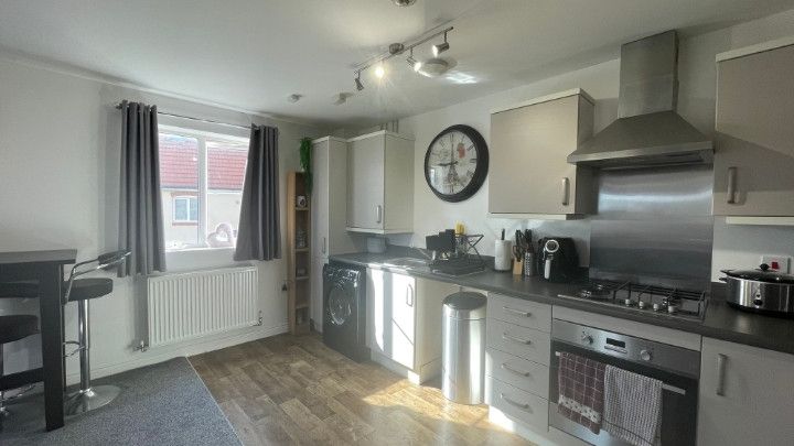 Property photo 2 of 26