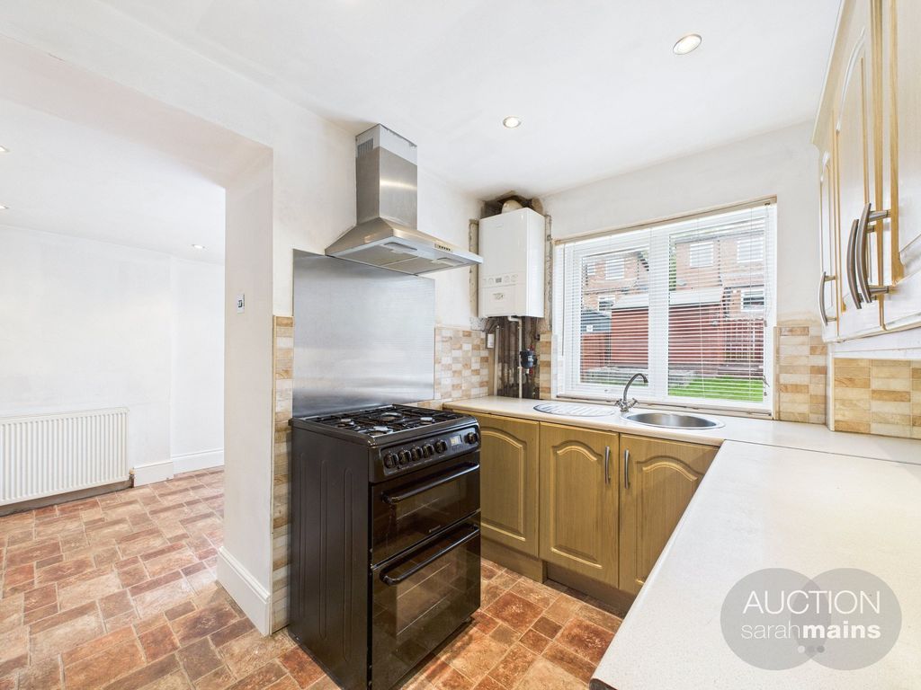 Property photo 2 of 13 Kitchen