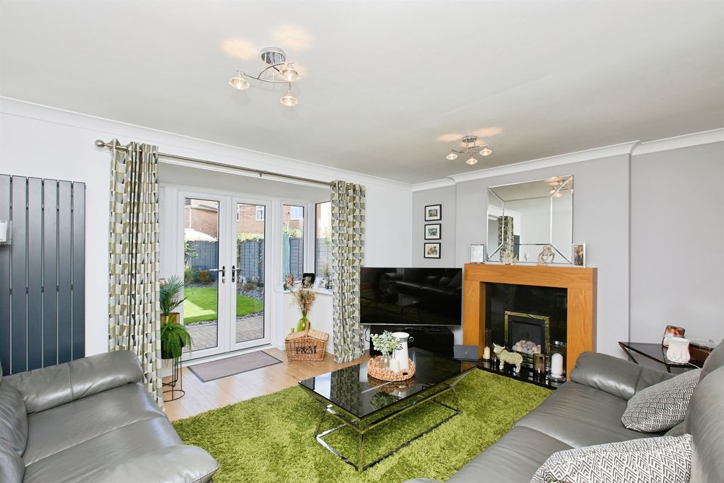 Property photo 2 of 16