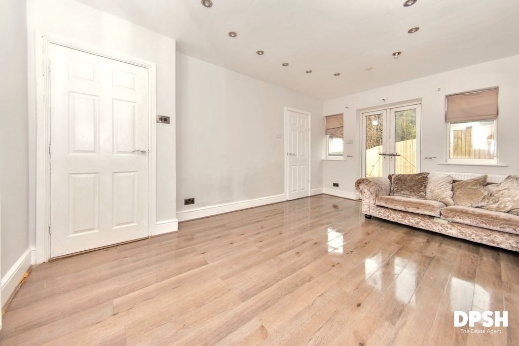 Property photo 3 of 30