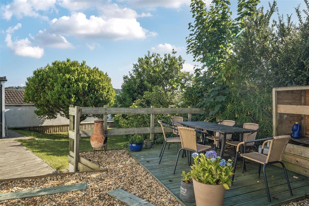 Additional image 4 of 6 bed detached house for saleBohelland Rise, Penryn TR10