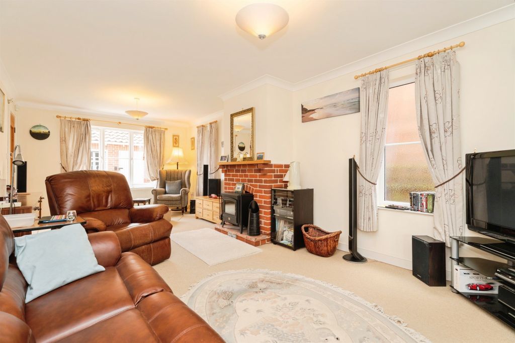 Property photo 2 of 17