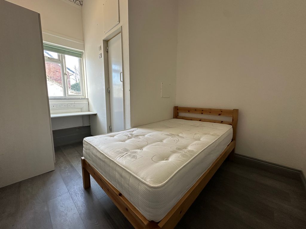 Property photo 1 of 9 Image