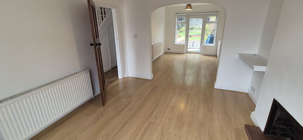 Property photo 3 of 10 Gallery