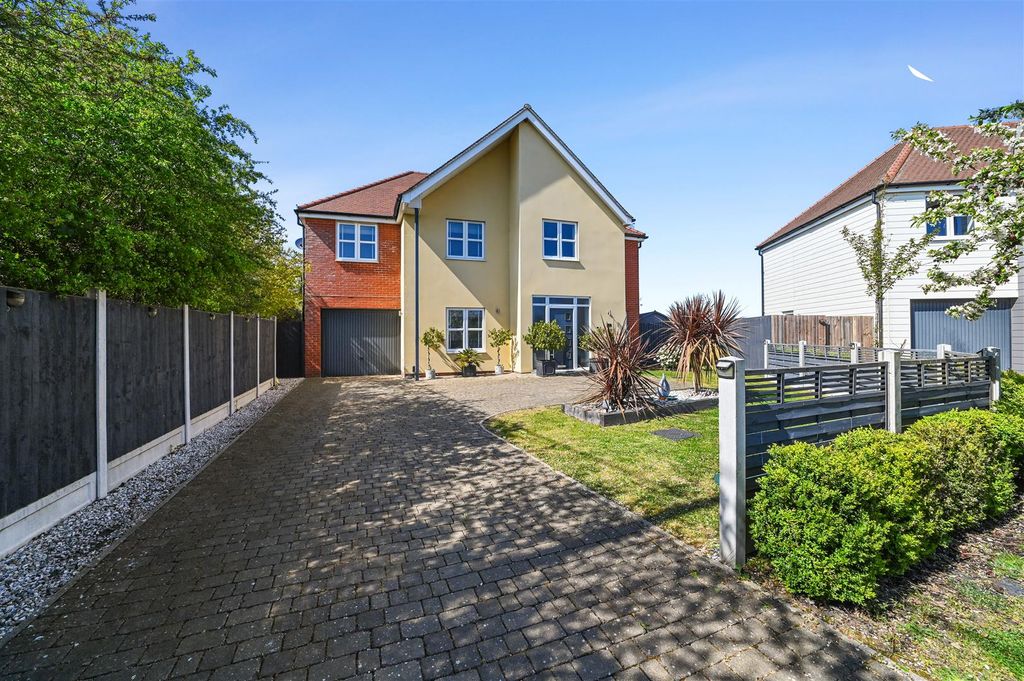 Property photo 1 of 22 Front