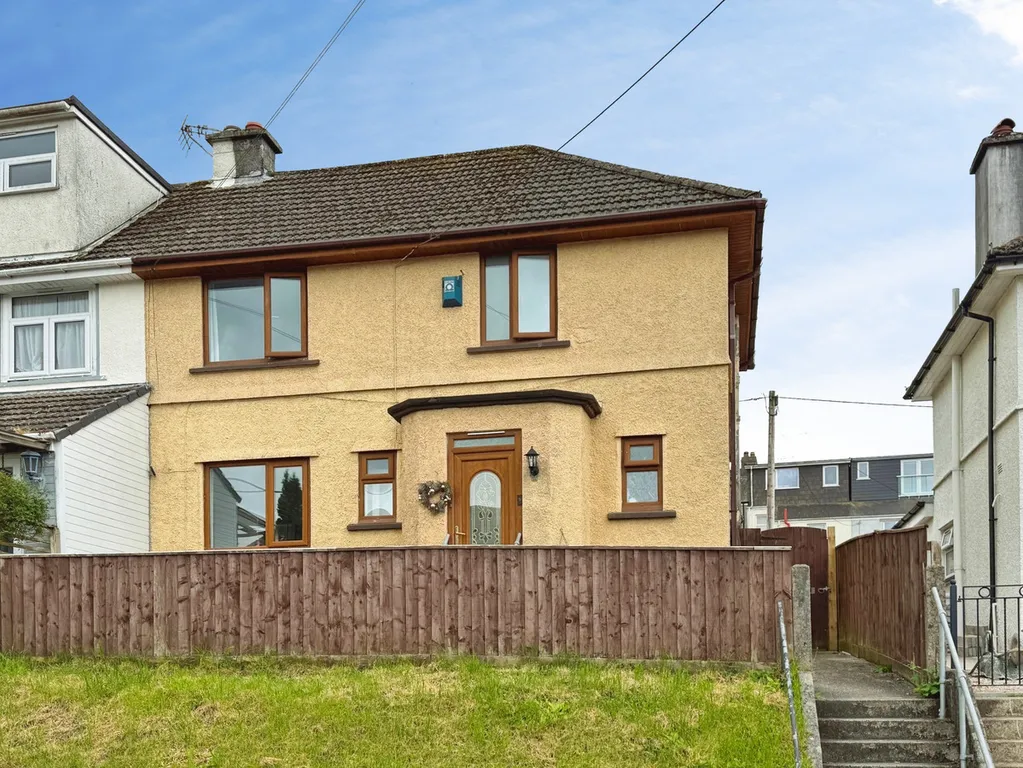 House in Plymouth, Plympton Central - View 3