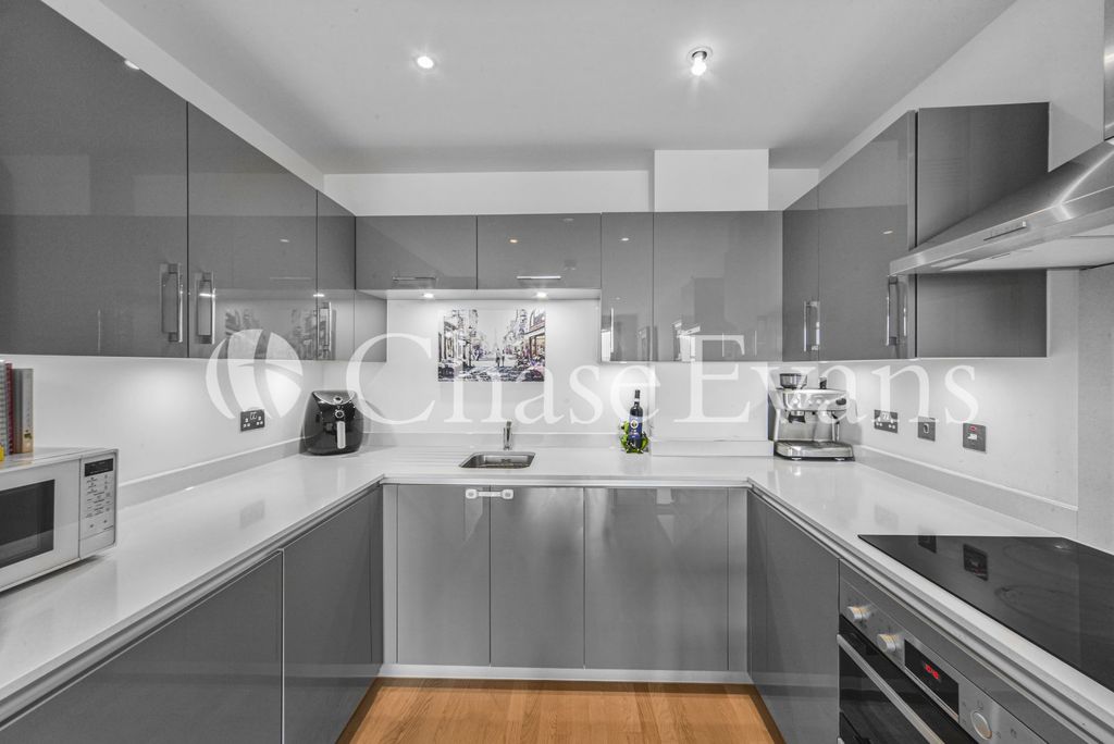 Property photo 2 of 14 Kitchen