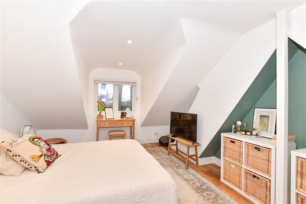 Property photo 2 of 15 Bedroom 1