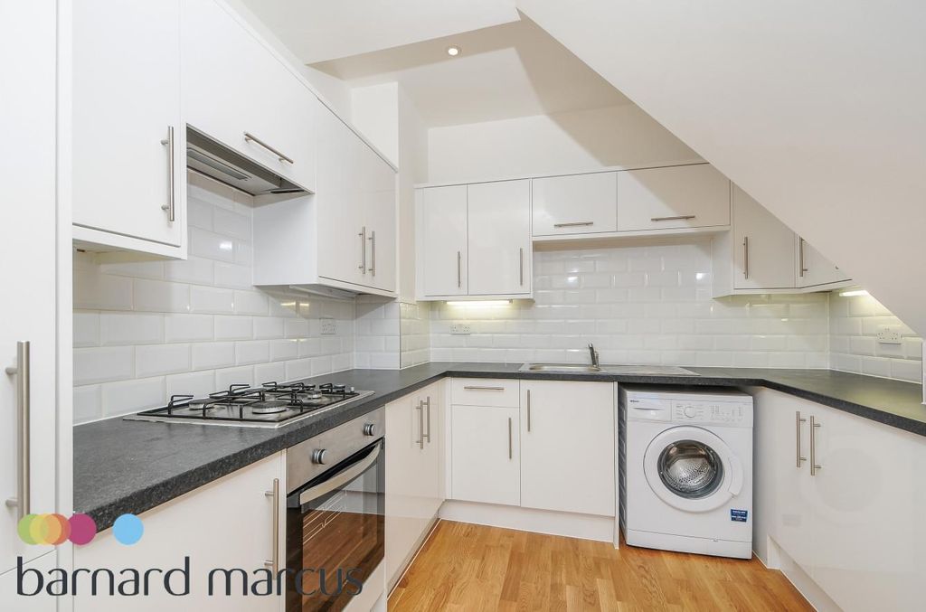 Property photo 1 of 7 Kitchen
