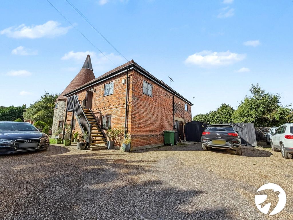 Property photo 2 of 27 Picture No. 12