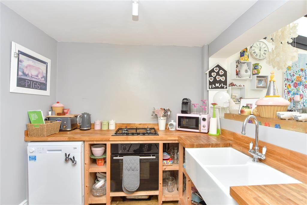 Property photo 2 of 16 Kitchen