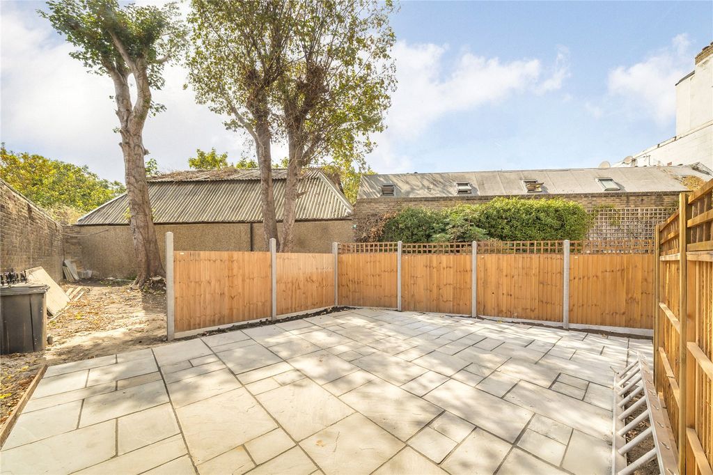 Property photo 3 of 8 Picture No. 01