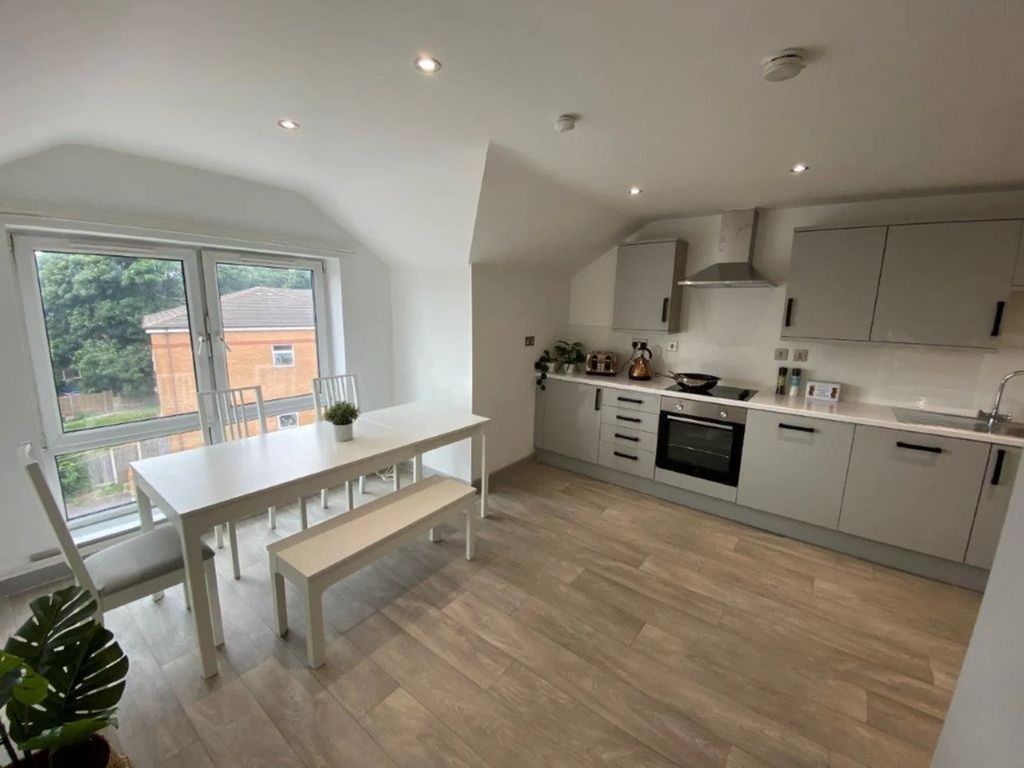 Property photo 2 of 16 Picture No. 04