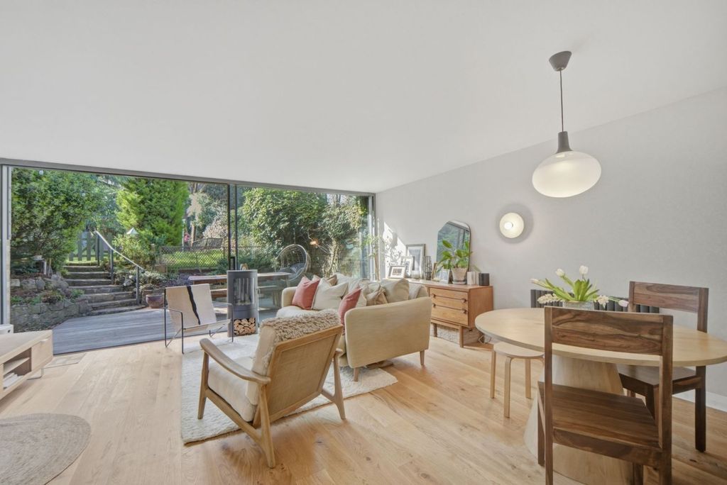 Property photo 2 of 27 Picture No. 26