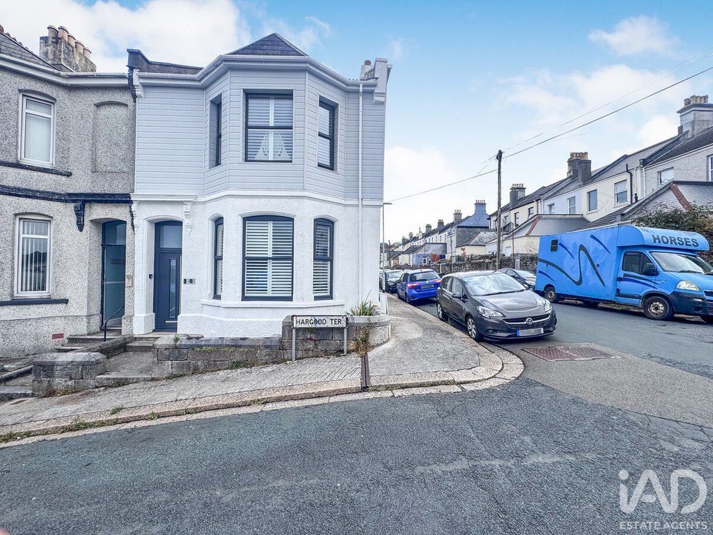 Property photo 1 of 34