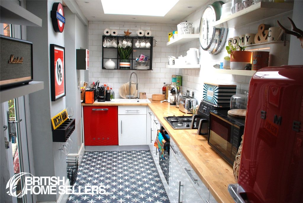 Property photo 3 of 15 Picture No. 21