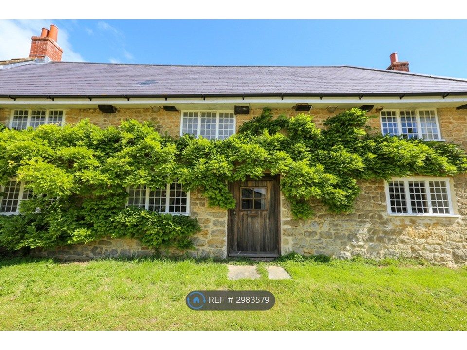 Property photo 1 of 17 Outside South