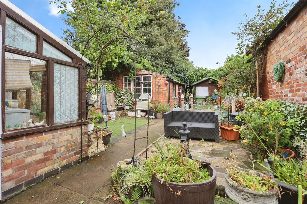 Property photo 2 of 15