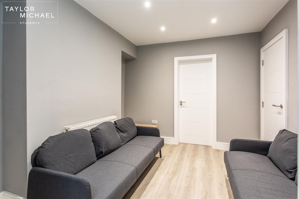 Additional image 9 of 6 bed maisonette to rentPreston Street, Brighton BN1