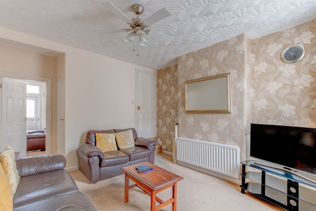 Property photo 3 of 13 Picture No. 11