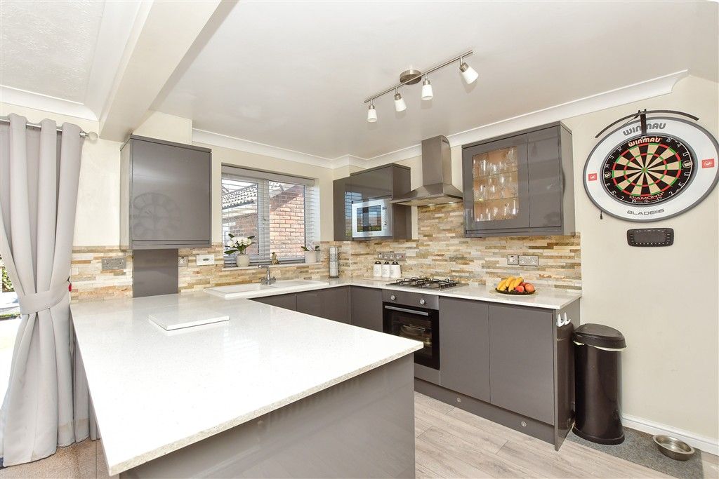 Property photo 1 of 17 Kitchen/Dining Area