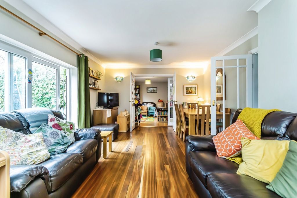 Property photo 2 of 26 Pbox-Img.Jpg