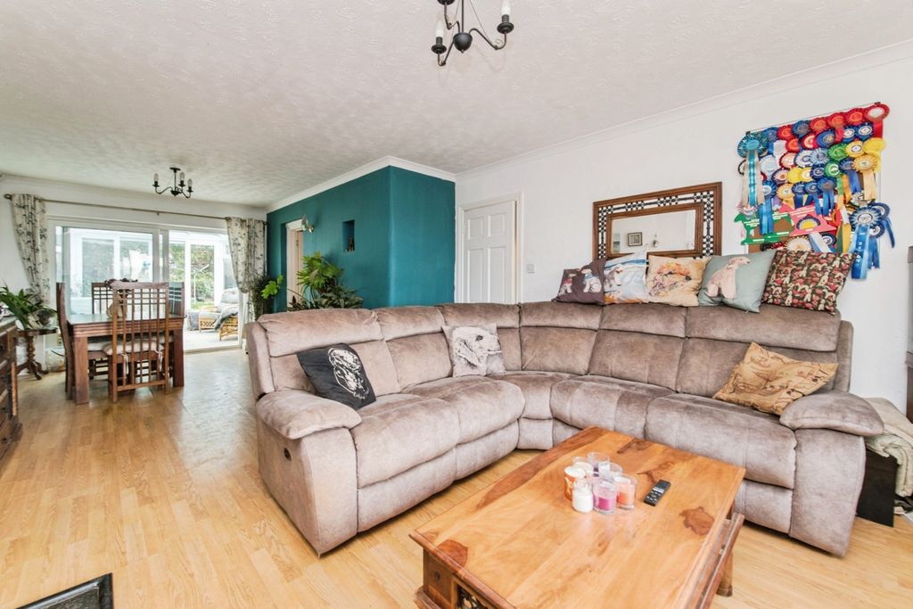 Property photo 3 of 17 Photo