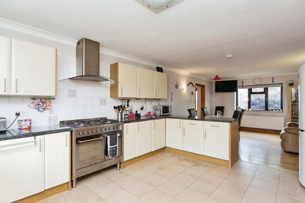 Property photo 3 of 18 Photography