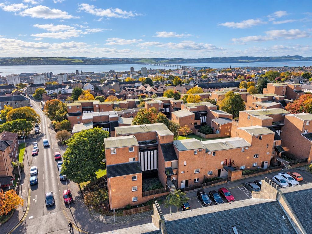 Property photo 2 of 13 7 Kinghorne Court Dundee-2.Jpg