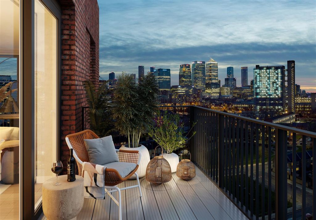 Property photo 2 of 22 3867_Poplar Riverside_Int_2 Bed_Balcony_Hr.Jpg