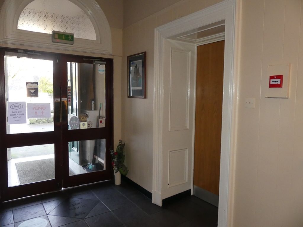 Property photo 3 of 42