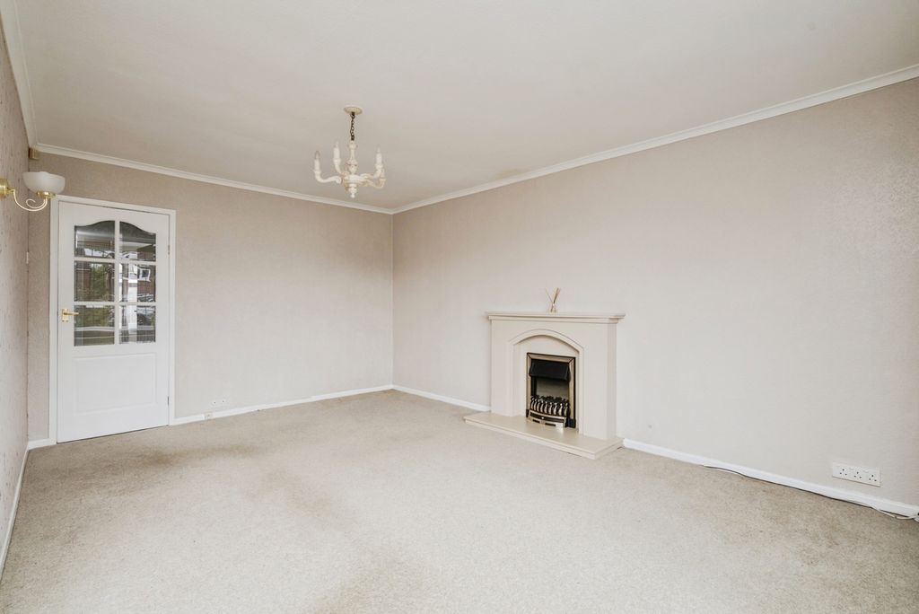 Property photo 3 of 17 Photo