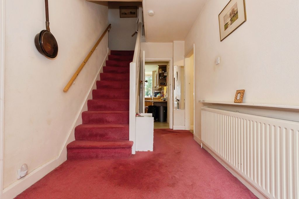 Property photo 2 of 15 Hallway