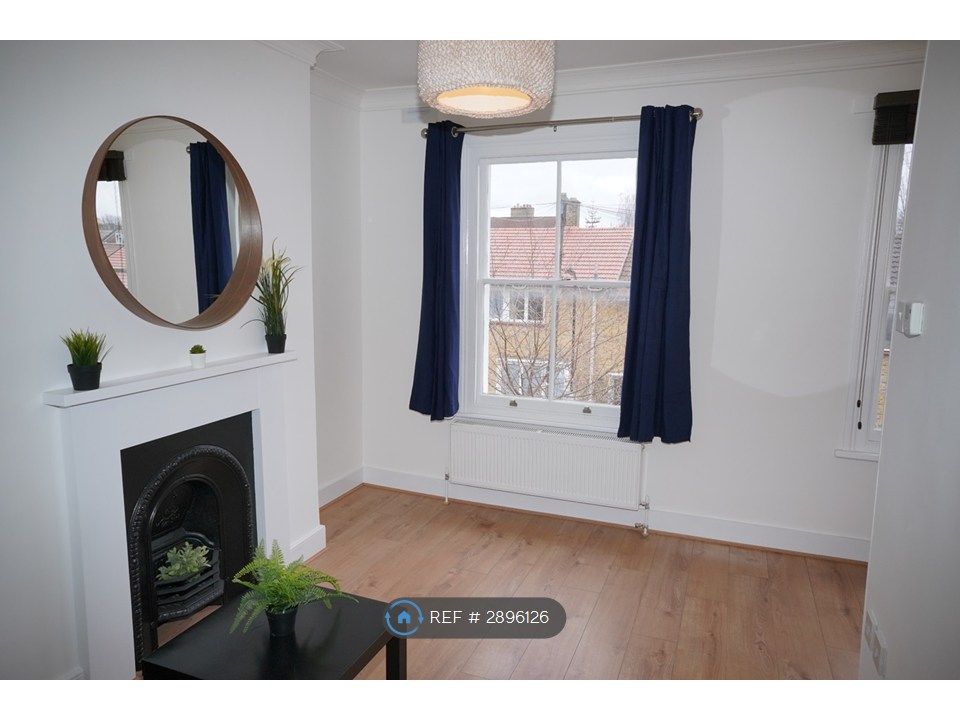 Property photo 3 of 18
