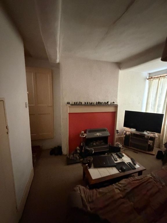 Property photo 3 of 8