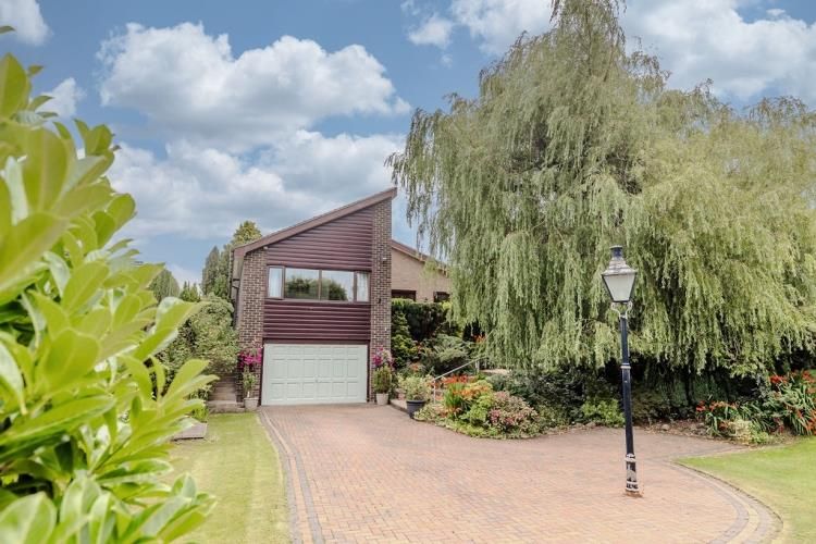 Property photo 1 of 27 53Woodside(3Bedbungalow)Darrashallpontelandne209Jb