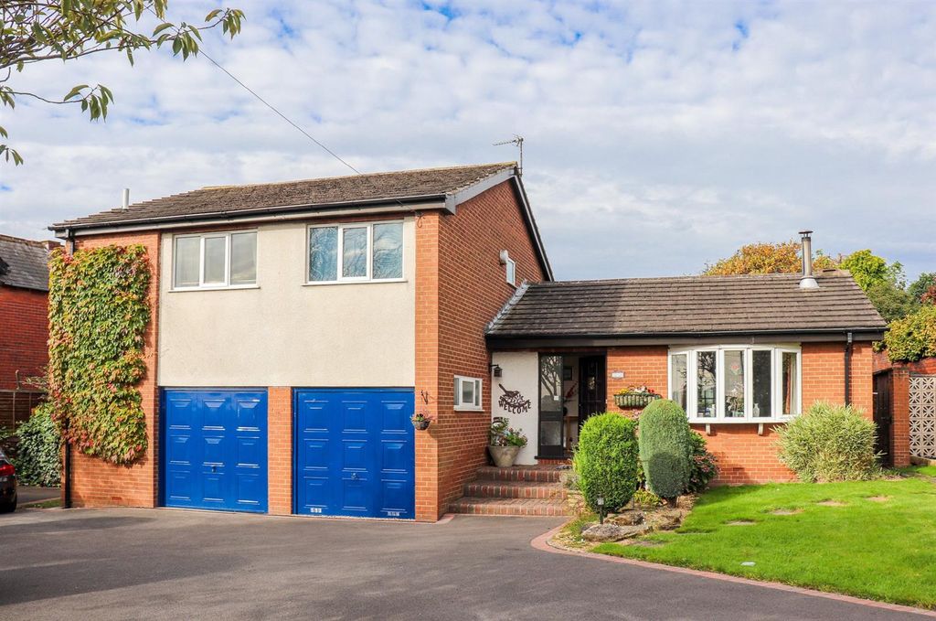 Property photo 1 of 23