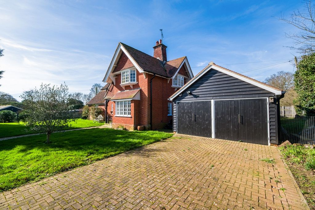 Property photo 2 of 34