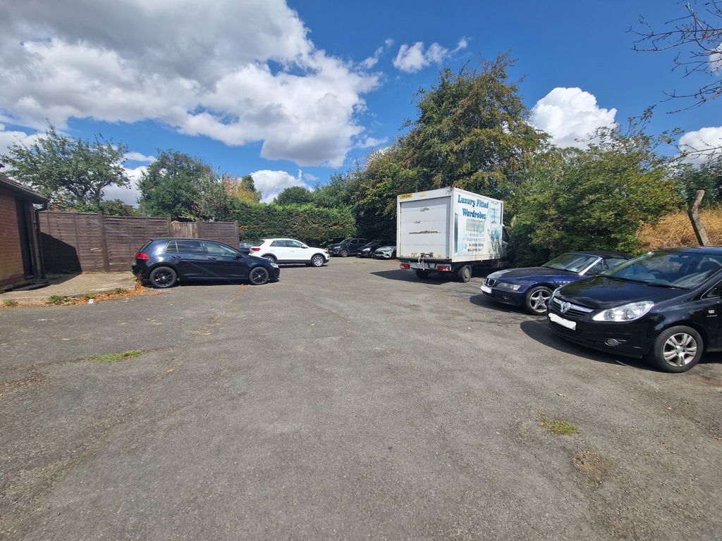 Property photo 2 of 11