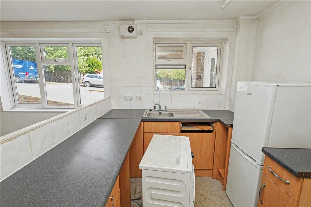 Property photo 3 of 5