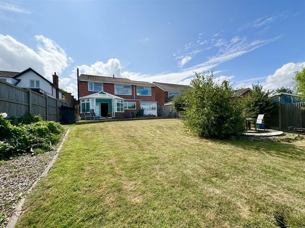 Property photo 2 of 24 Garden View