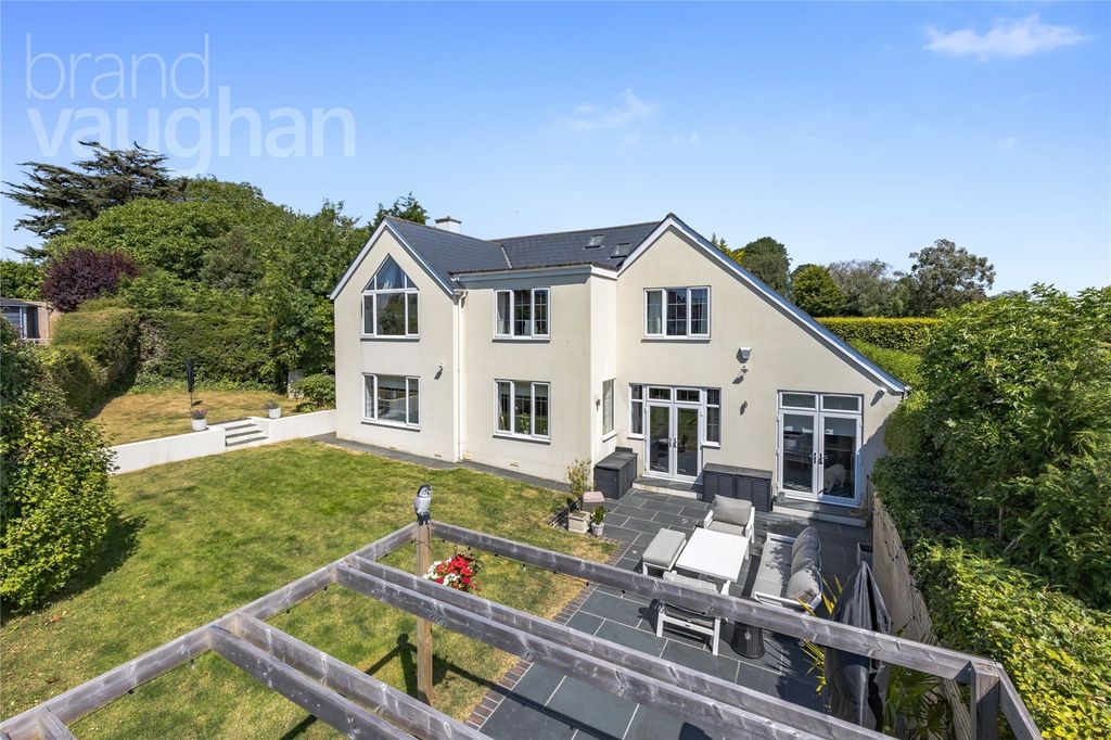 Property photo 2 of 35 Picture No. 06