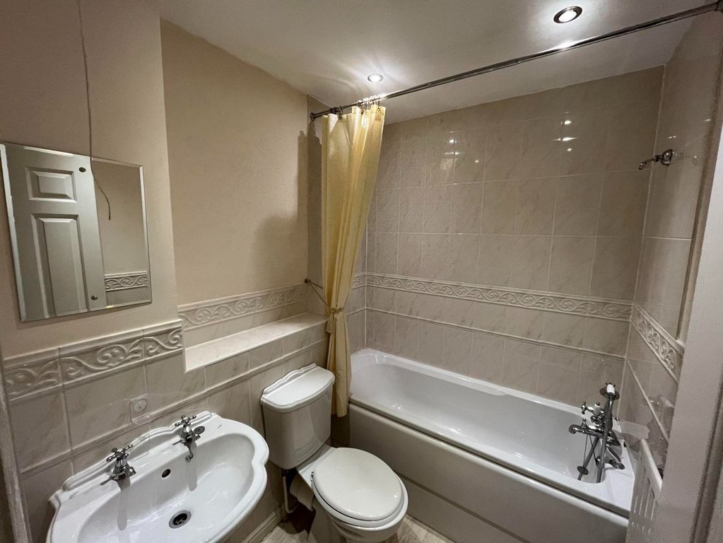 Property photo 3 of 9 Photo 2