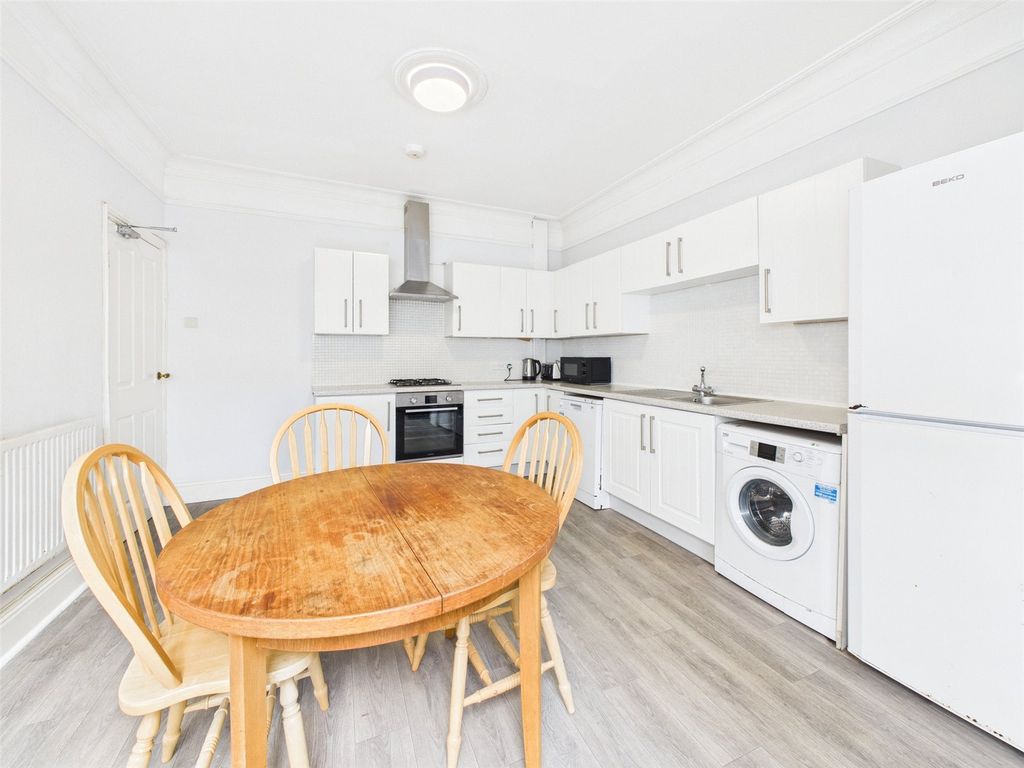 Property photo 3 of 14 Picture No. 04