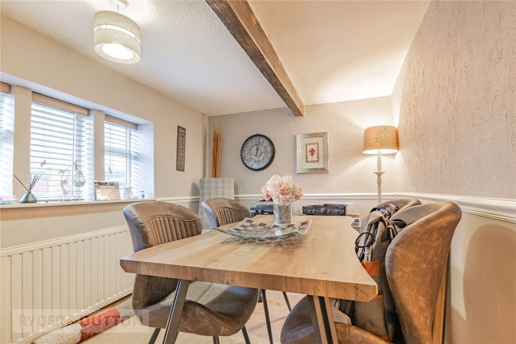 Property photo 3 of 22 Dining Area