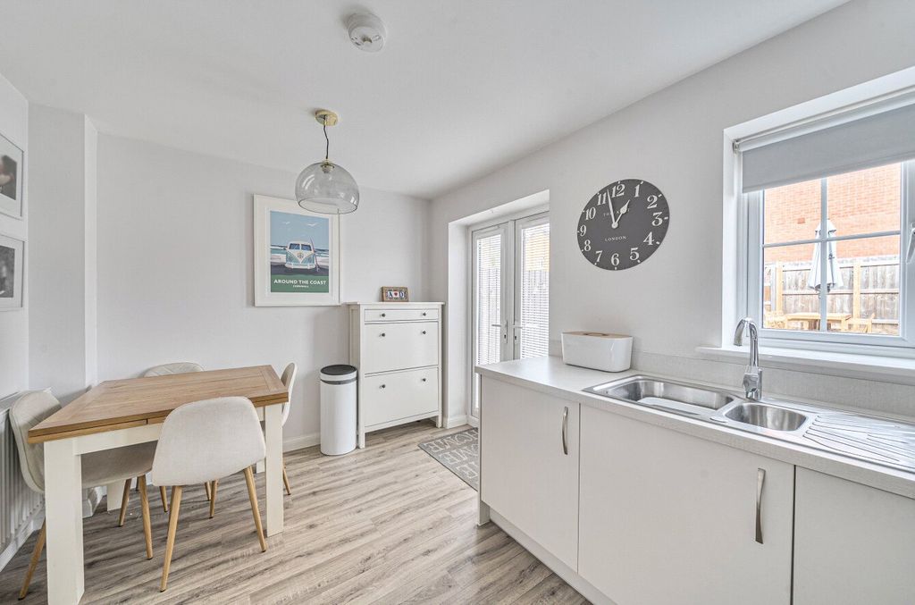 Property photo 1 of 14 Picture No. 13