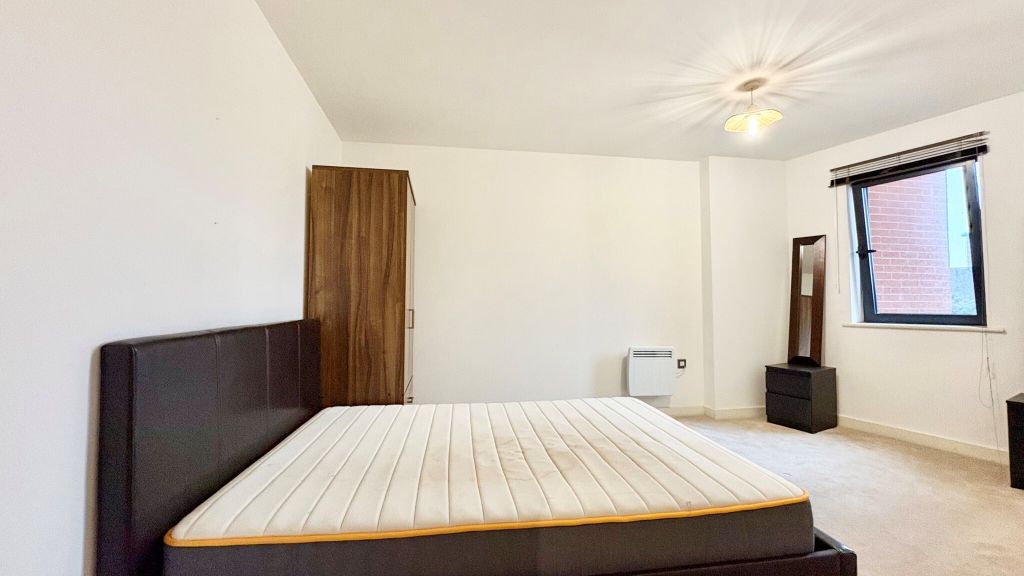 Property photo 3 of 12 Bedroom