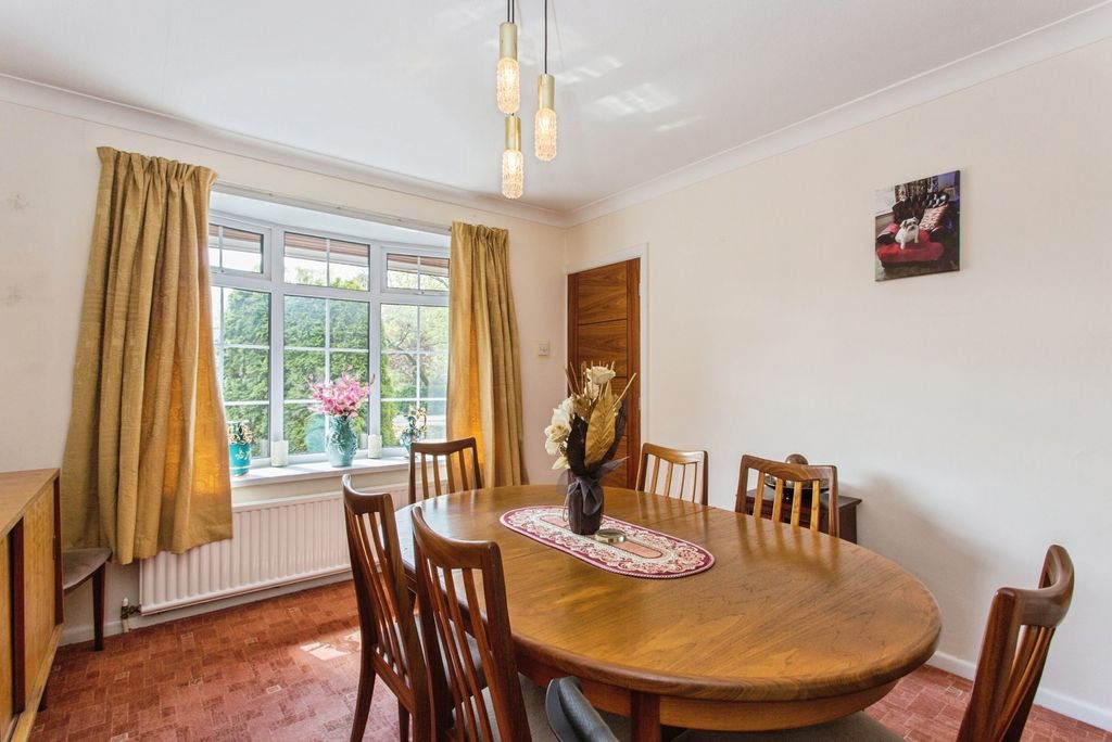 Property photo 3 of 19 Dining Room