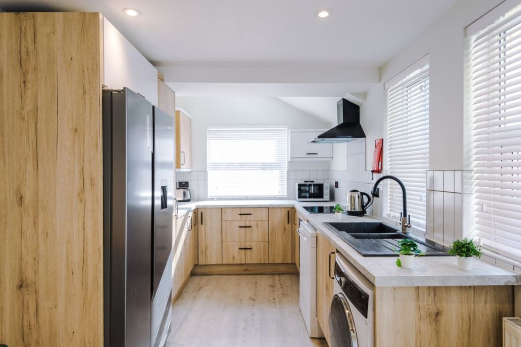 Property photo 2 of 22 4 Milking Stile Lane Lancaster