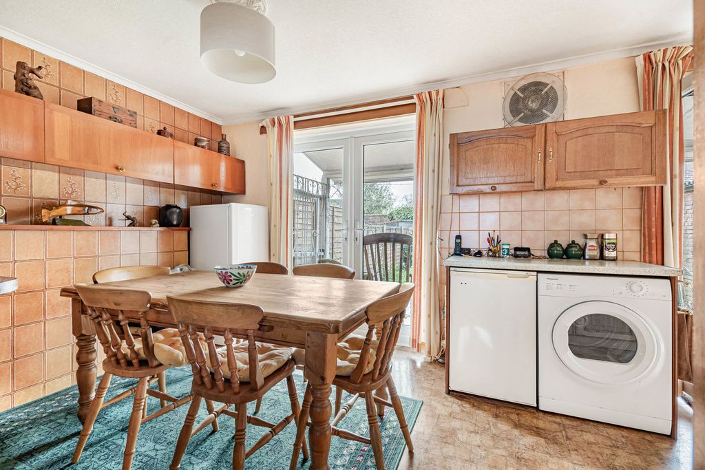 Property photo 3 of 13 Dining Area